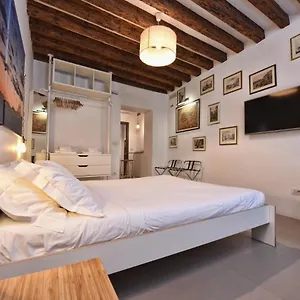 sottopiano-your-cozy-room.hotelinveneto.com/